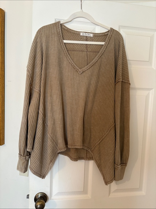 We The Free Tops - We The Free Waffle Knit V-Neck Long Sleeve Top in Taupe
